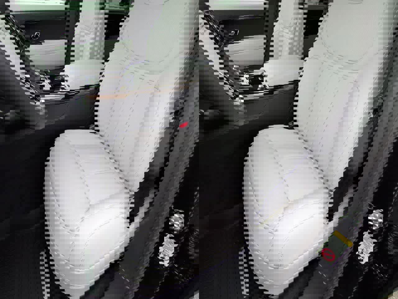 New 2026 Land Rover Range Rover Sport SE AWD/4WD image 16