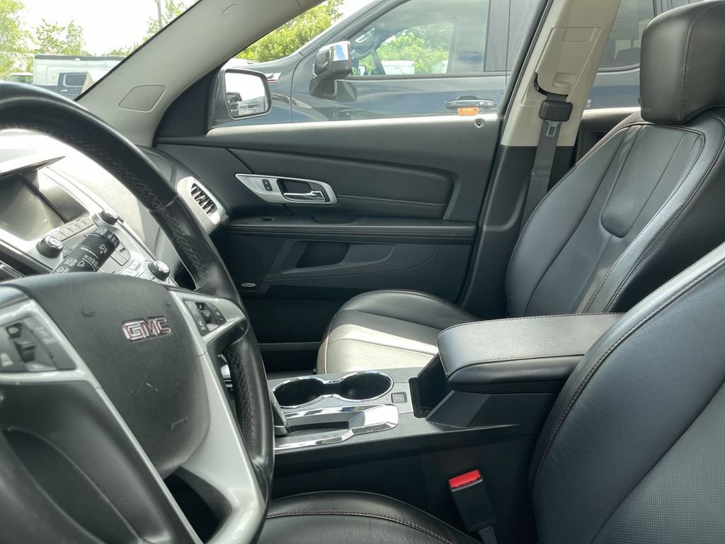 Used 2015 GMC Terrain SLT w/ Open Road Package AWD/4WD image 4