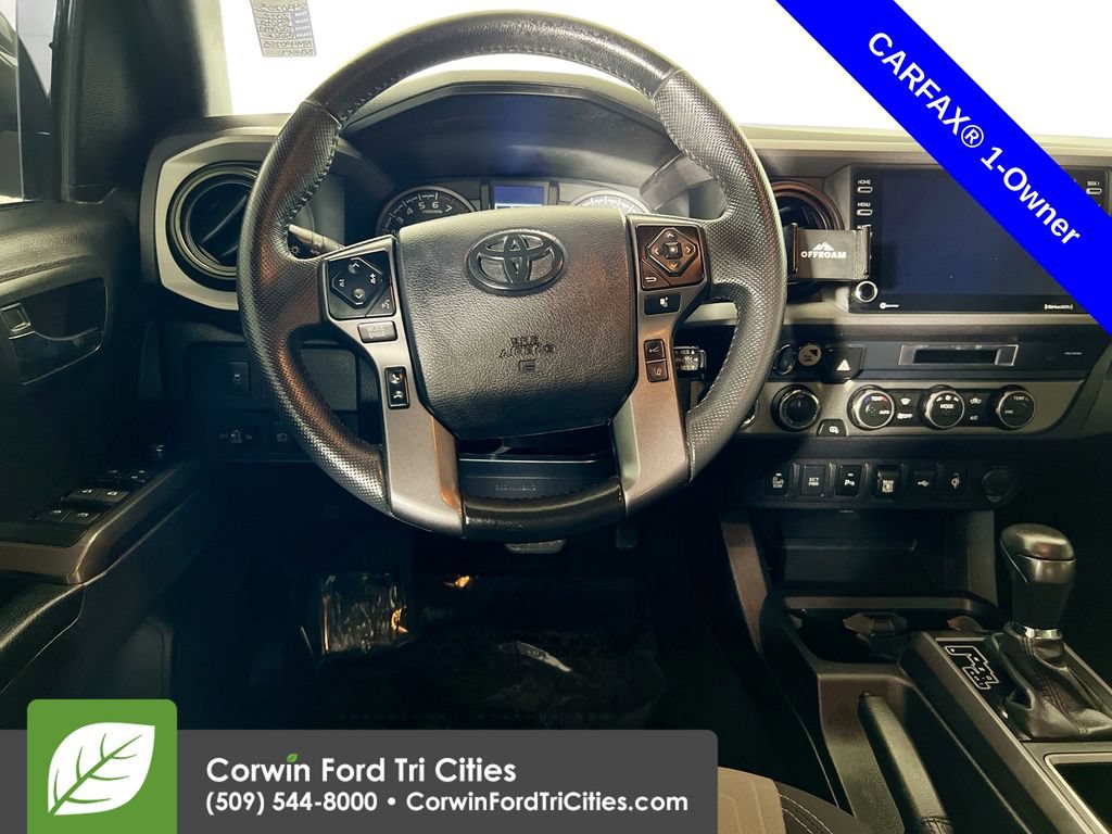 Used 2022 Toyota Tacoma TRD Off-Road w/ Technology Package AWD/4WD image 23
