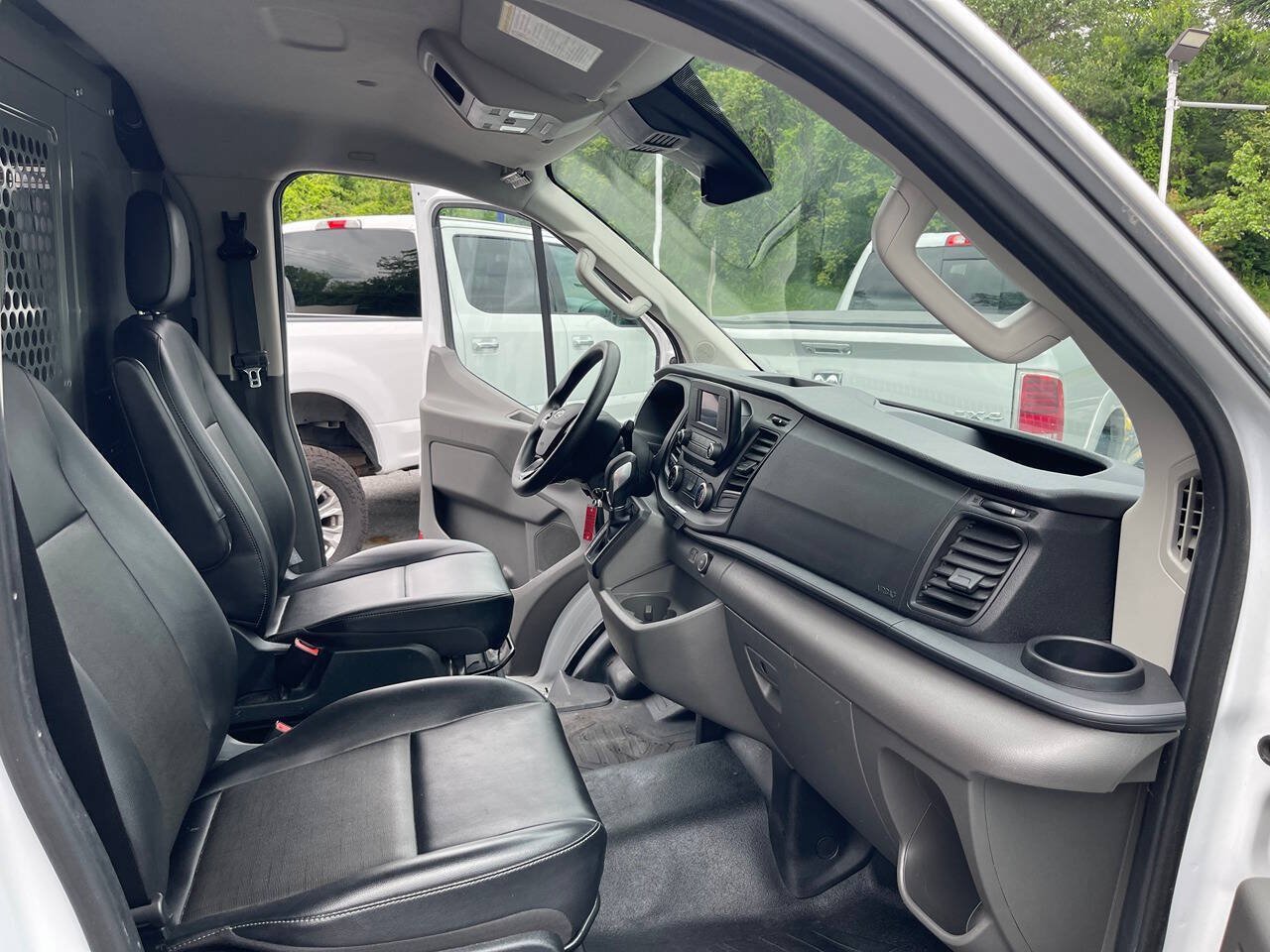 Used 2022 Ford Transit 150 Low Roof RWD image 21