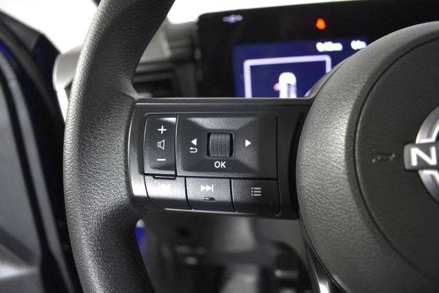 Used 2025 Nissan Kicks SV w/ SV Premium Package AWD/4WD image 14