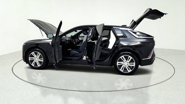 Used 2024 Cadillac Lyriq Tech AWD/4WD image 15