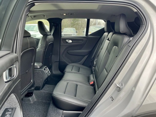 New 2025 Volvo XC40 B5 Ultra w/ Climate Package image 21