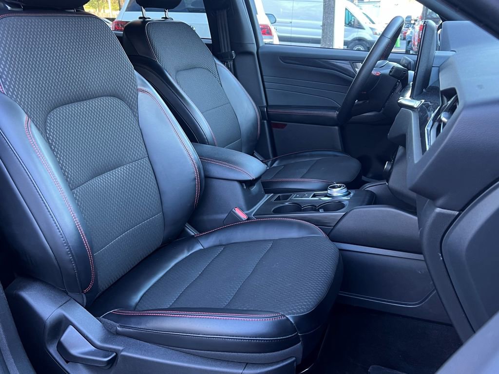 Used 2024 Ford Escape ST-Line Select w/ Tech Pack #1 image 13