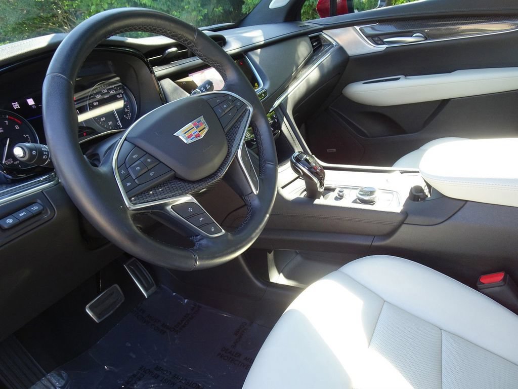 Certified 2023 Cadillac XT5 Sportv w/ Technology Package AWD/4WD image 11