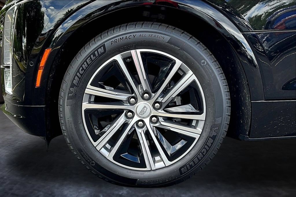 Certified 2024 Cadillac Lyriq Luxury AWD/4WD image 34