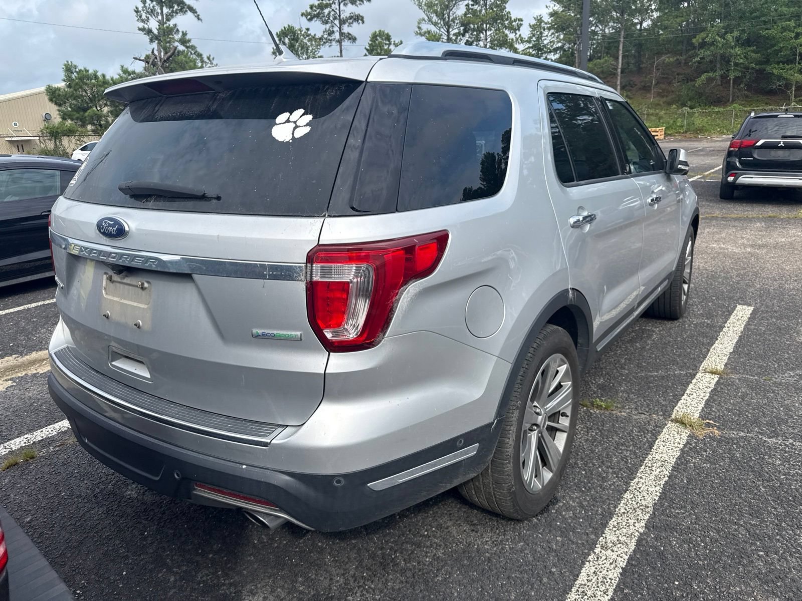 Used 2018 Ford Explorer Limited w/ Equipment Group 301A FWD image 6
