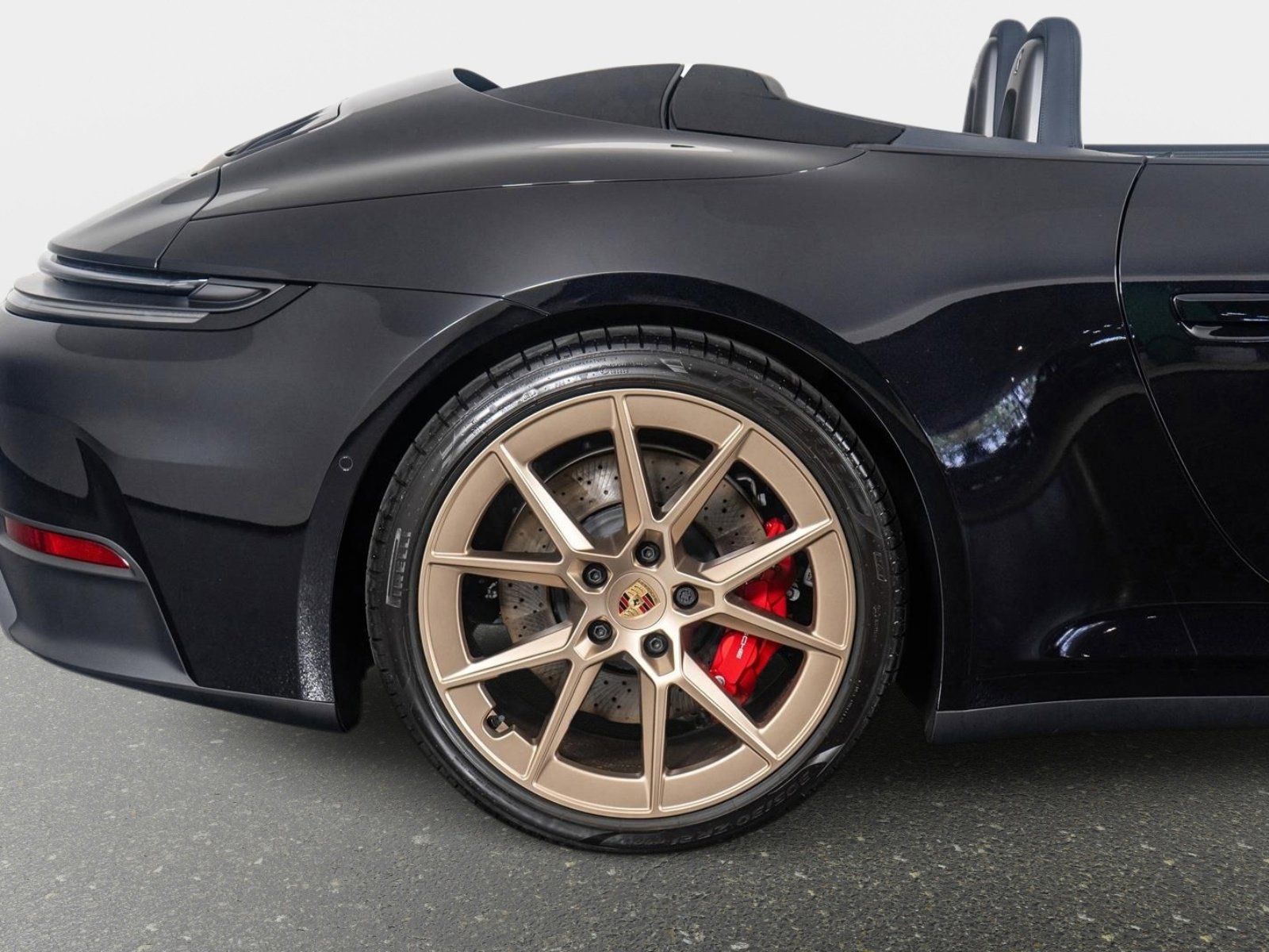 Used 2025 Porsche 911 Carrera S RWD image 10