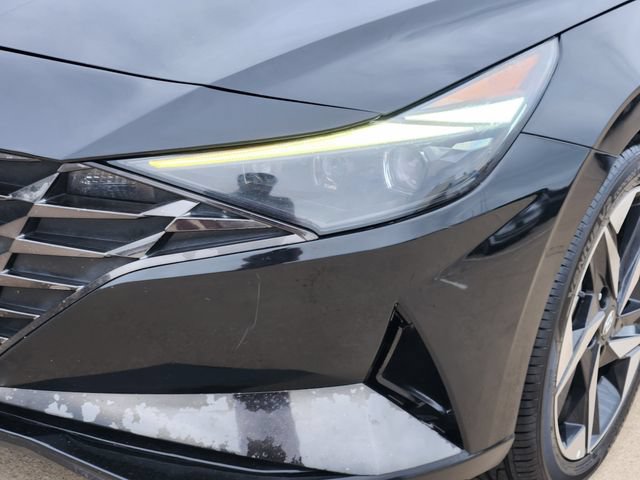 Used 2022 Hyundai Elantra Limited FWD image 17