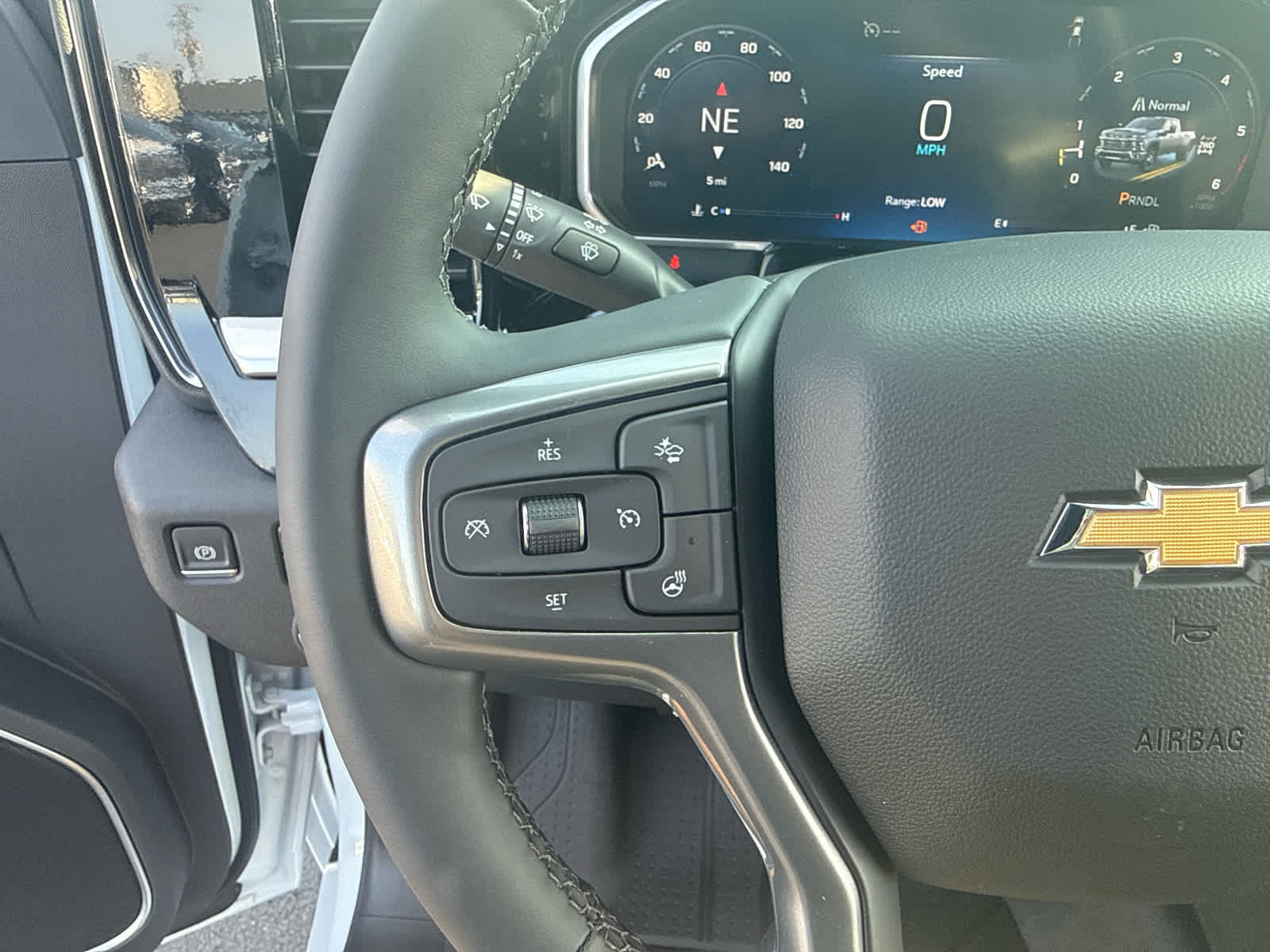 New 2026 Chevrolet Silverado 3500 LT w/ All Star Edition AWD/4WD image 17
