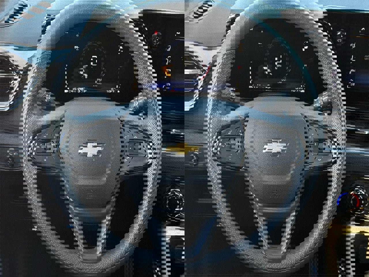 Used 2025 Chevrolet TrailBlazer LT image 16