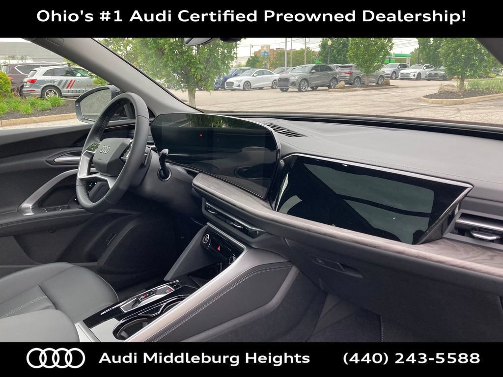Certified 2025 Audi Q5 Premium w/ Convenience Package AWD/4WD image 18