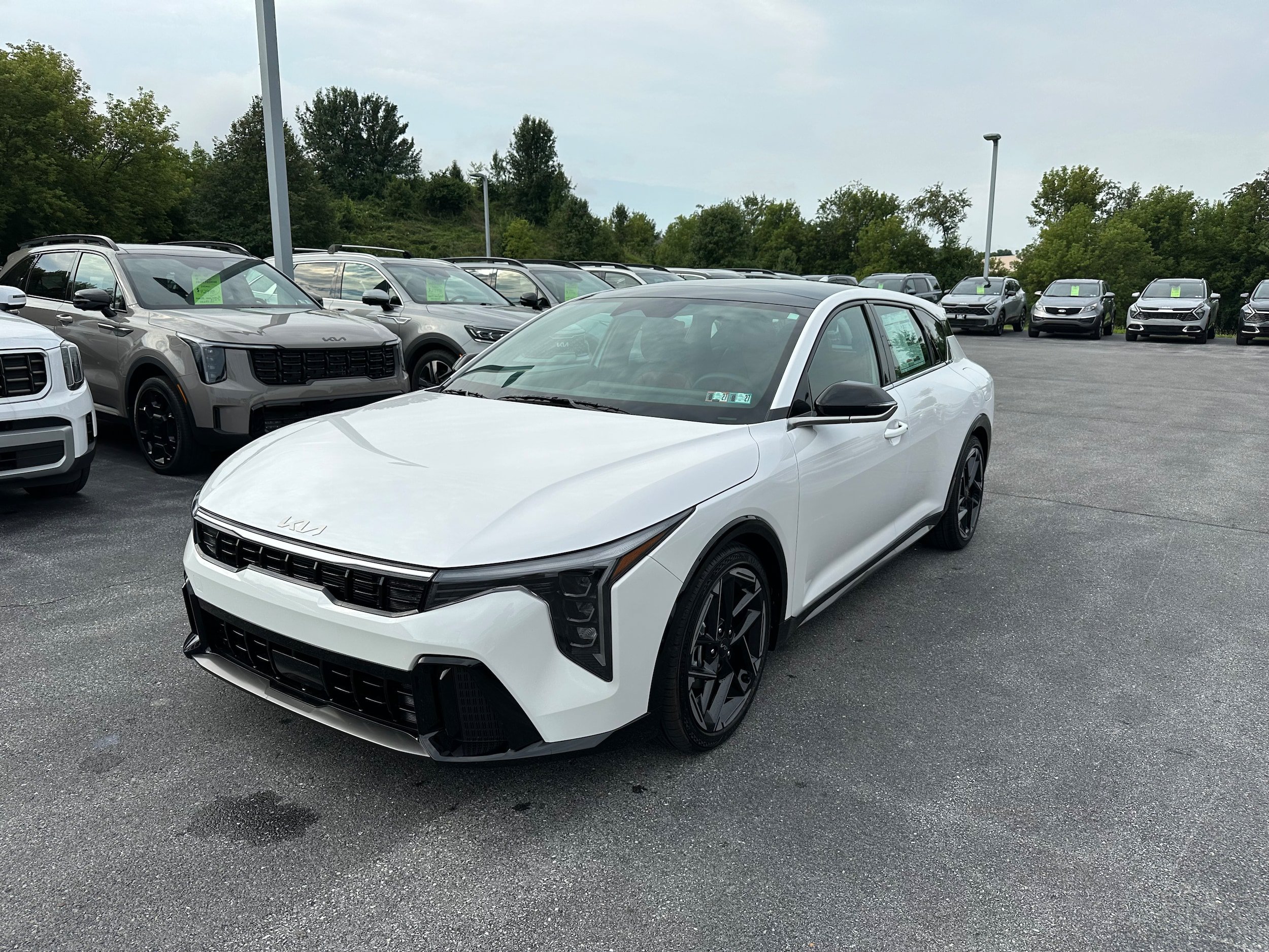 New 2026 Kia K4 GT-Line w/ GT-Line Premium Package FWD image 1