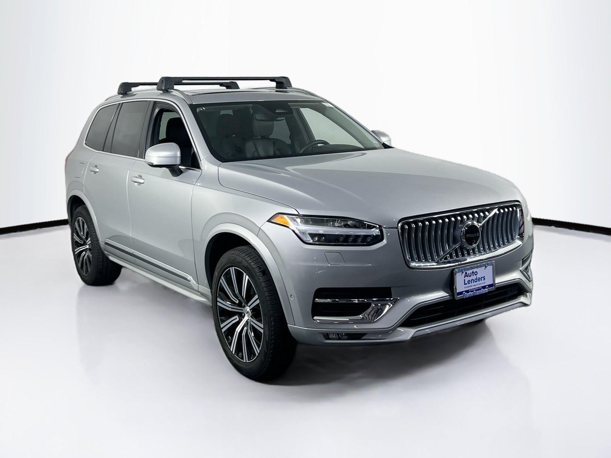 Used 2024 Volvo XC90 B5 Plus AWD/4WD image 3