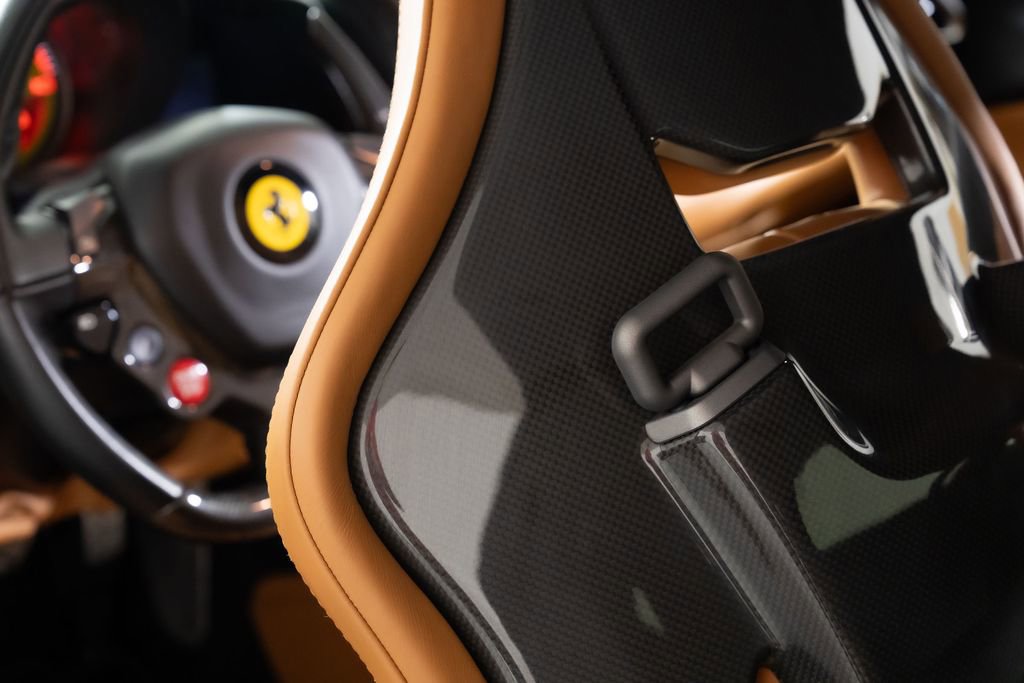 Used 2017 Ferrari 488 GTB RWD image 39