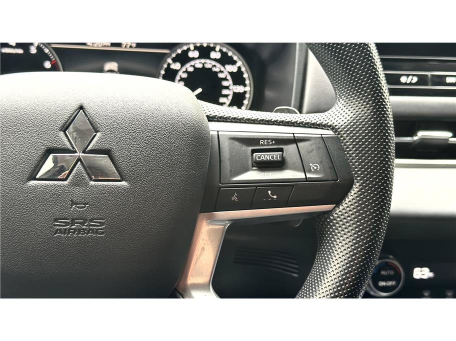 Used 2026 Mitsubishi Outlander ES FWD image 30