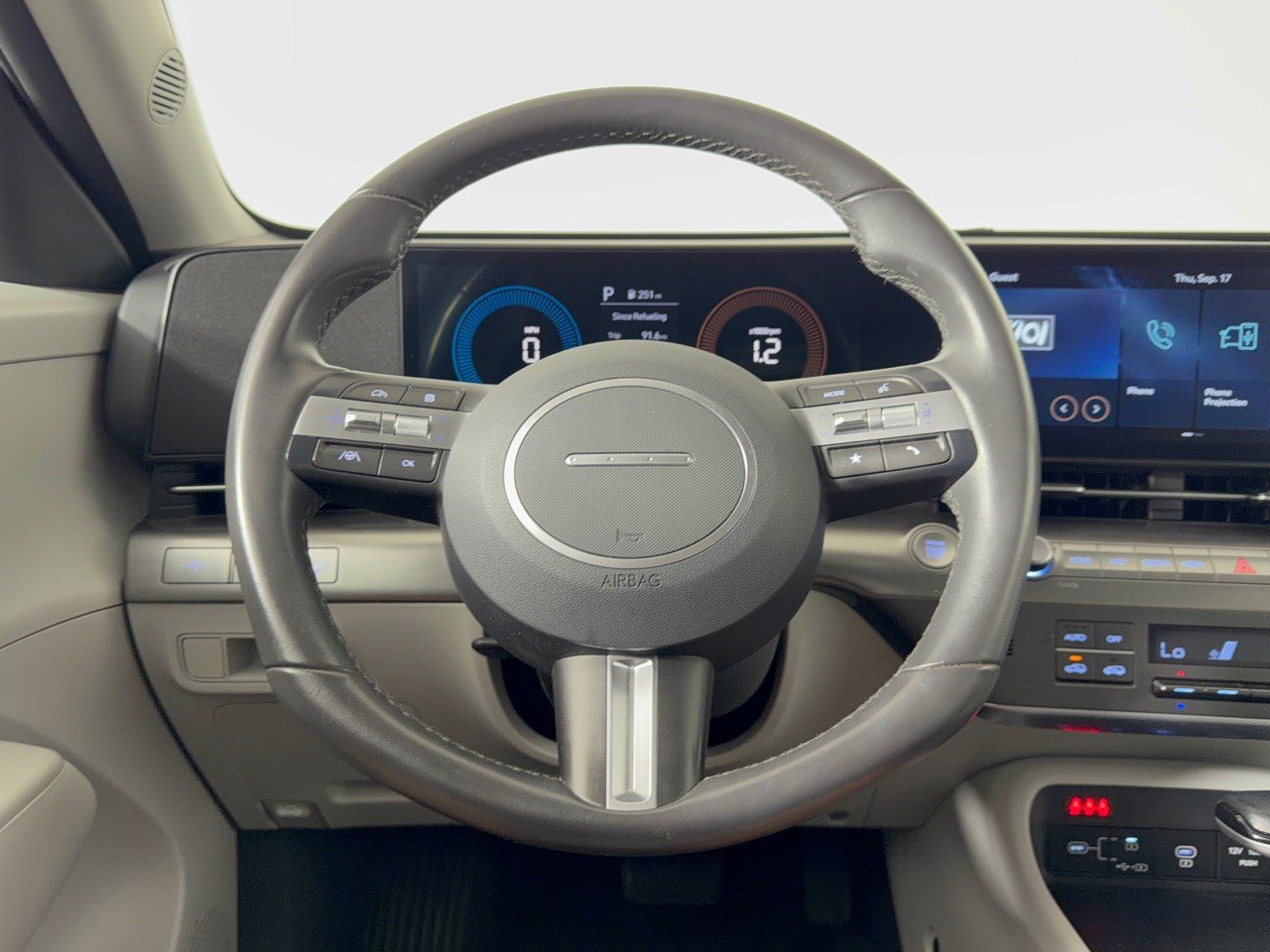 Used 2025 Hyundai Kona SEL AWD/4WD image 10