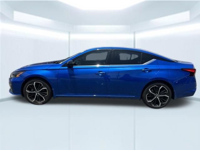 Used 2025 Nissan Altima 2.5 SR FWD image 10
