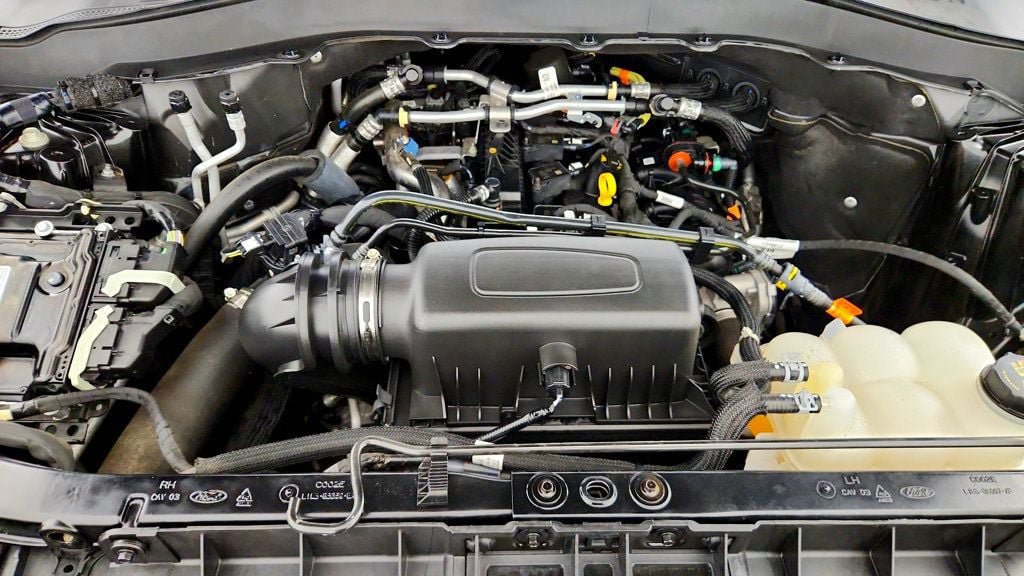 Used 2022 Ford Explorer XLT w/ Equipment Group 202A AWD/4WD image 29
