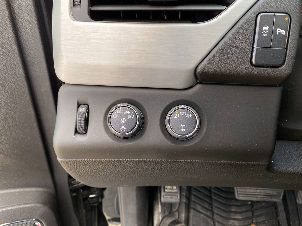 Used 2018 GMC Yukon SLE image 14