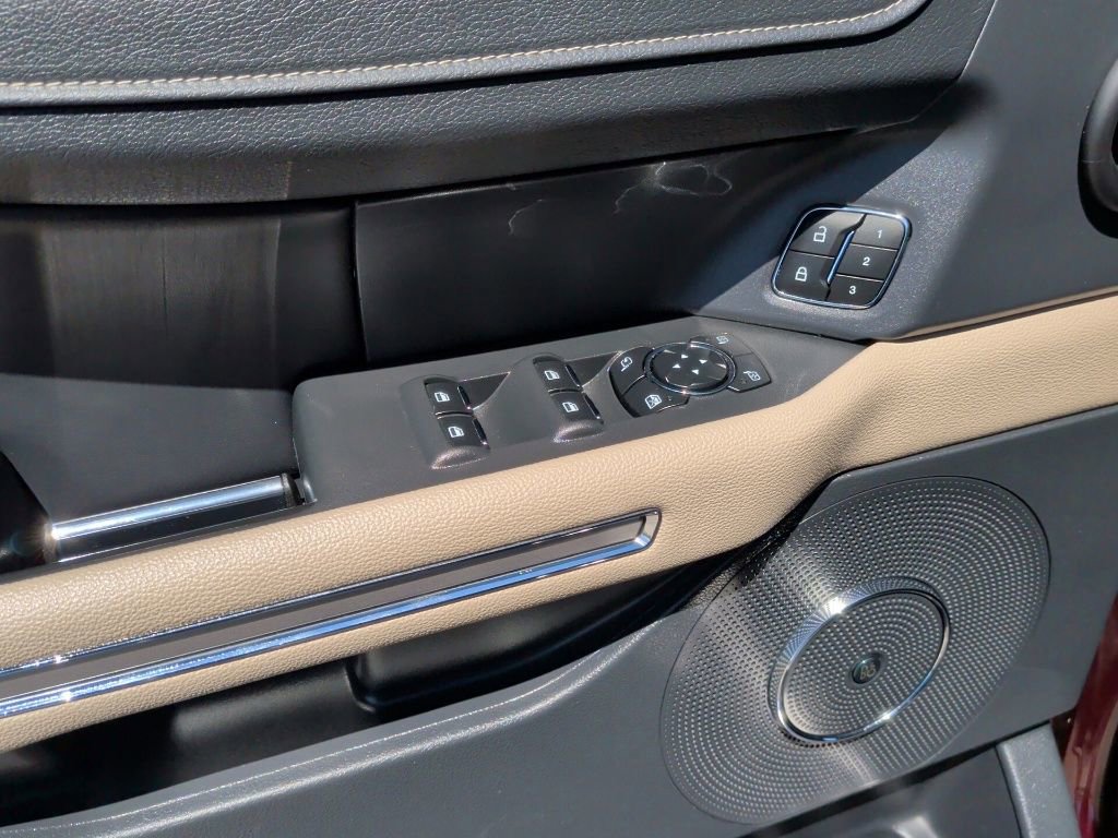 Used 2024 Ford Expedition Max Limited image 11