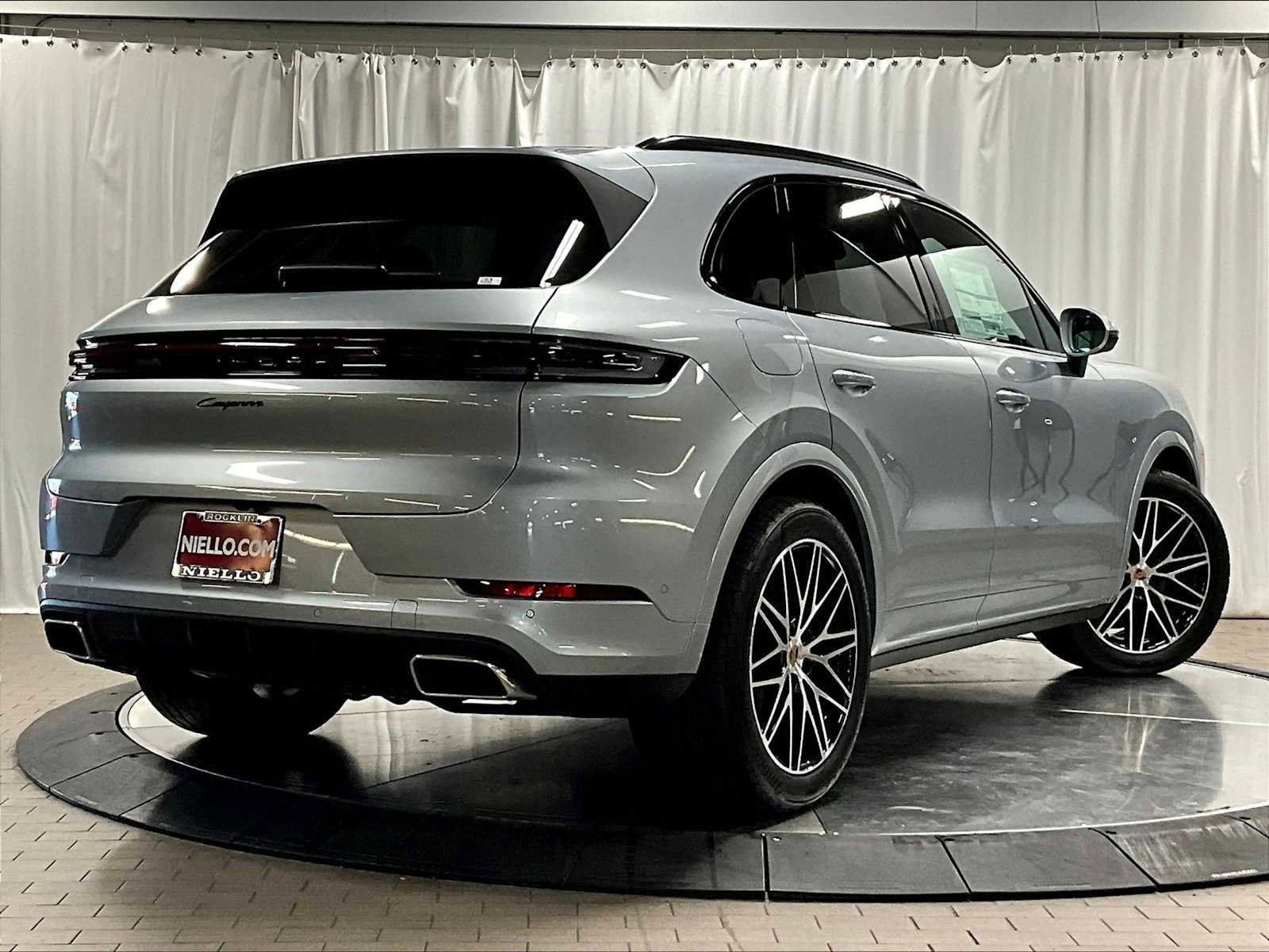 New 2026 Porsche Cayenne image 7
