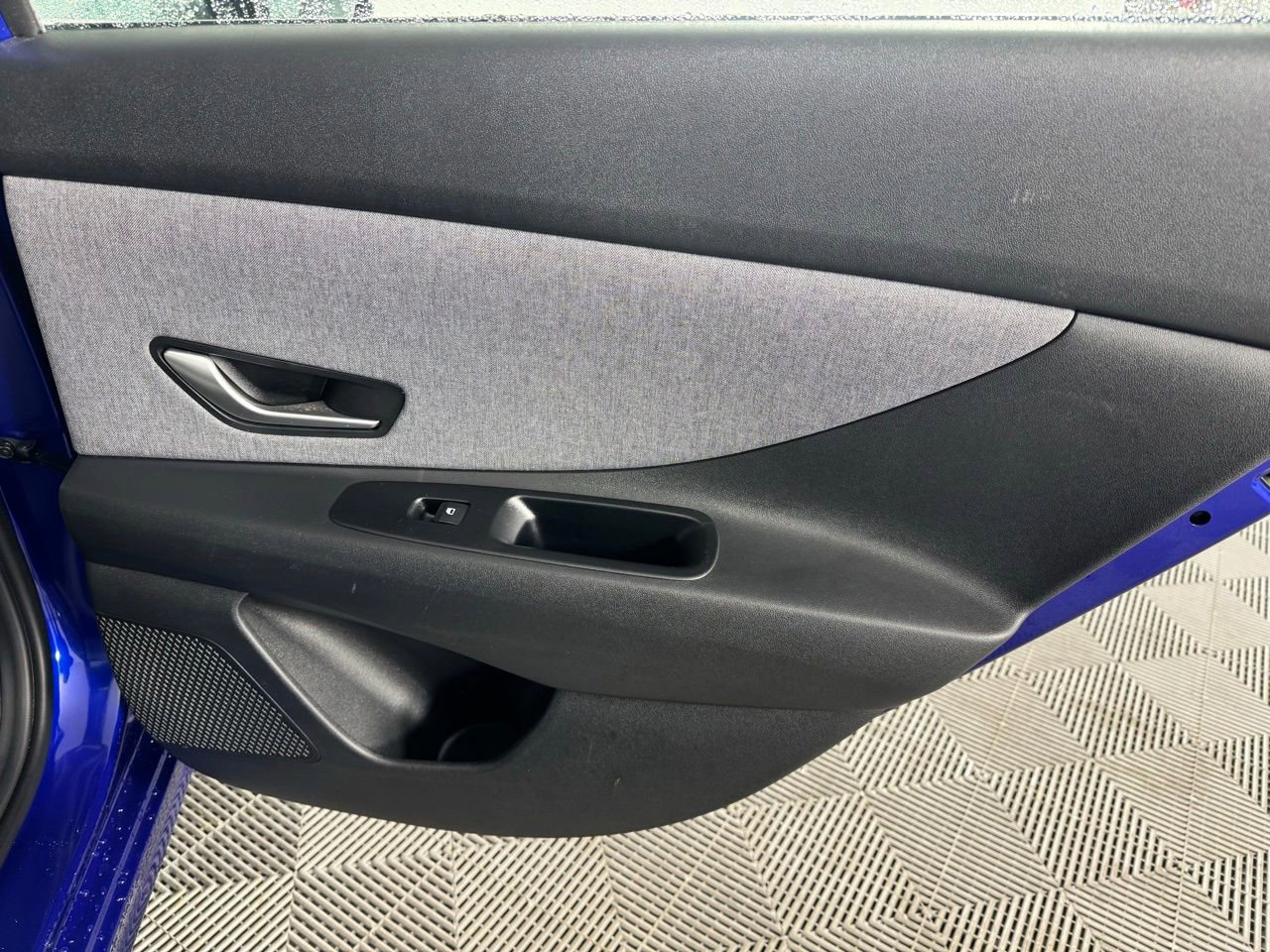 Used 2025 Hyundai Elantra Limited image 27