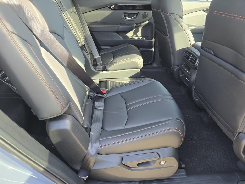 New 2025 Honda Pilot TrailSport image 24
