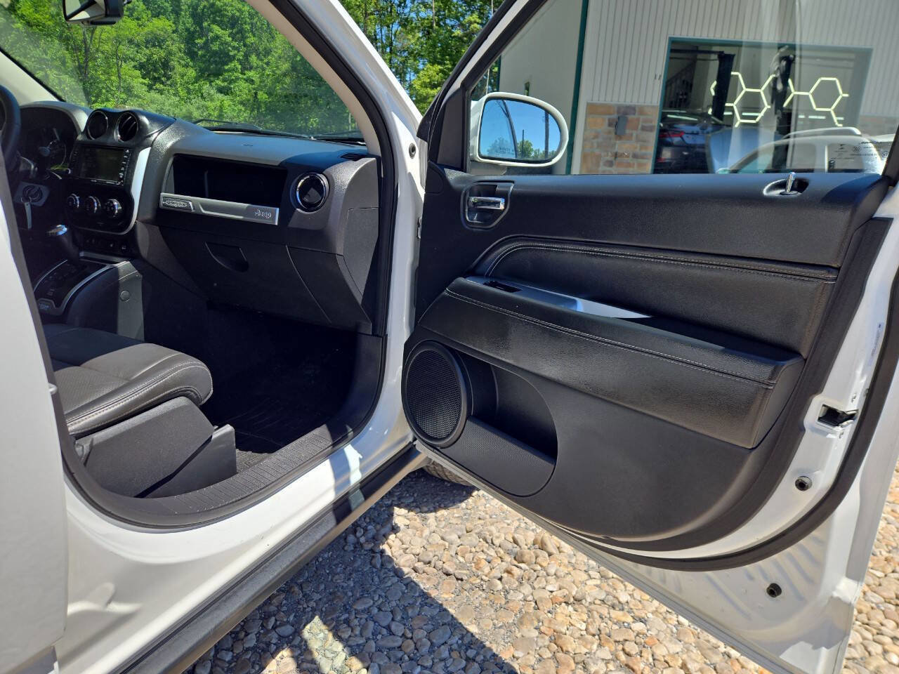 Used 2016 Jeep Compass High Altitude AWD/4WD image 22