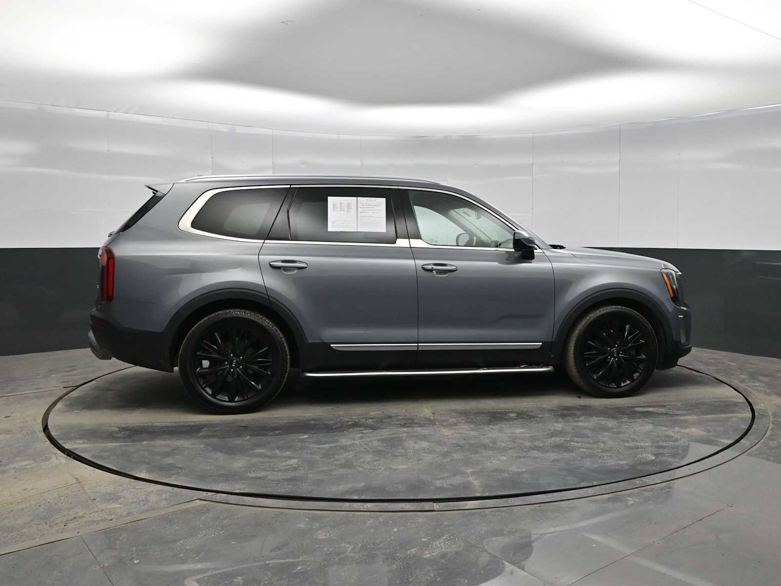 Used 2020 Kia Telluride SX w/ SX Prestige Package image 9
