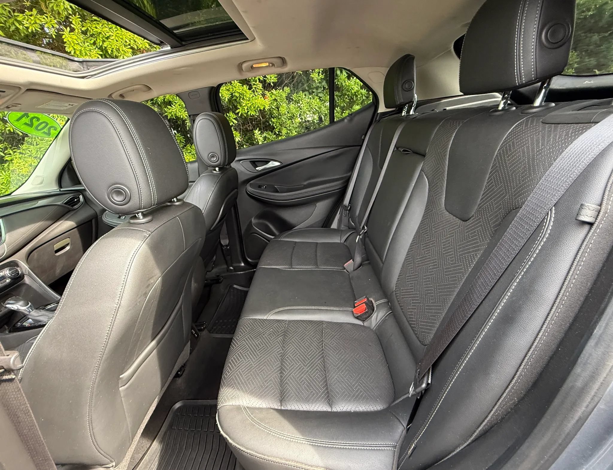 Used 2021 Buick Encore GX Essence w/ Experience Buick Package FWD image 11