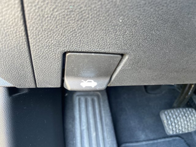 Used 2025 GMC Terrain Elevation AWD/4WD image 25
