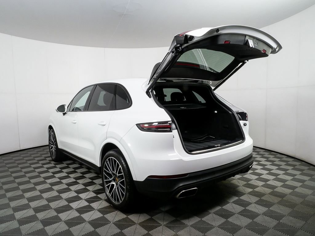 Certified 2023 Porsche Cayenne AWD/4WD image 33