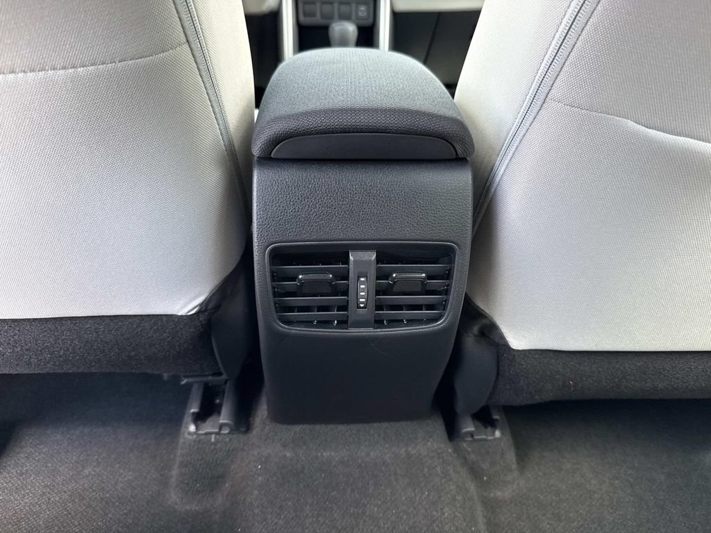 Used 2023 Toyota Corolla Cross L FWD image 21