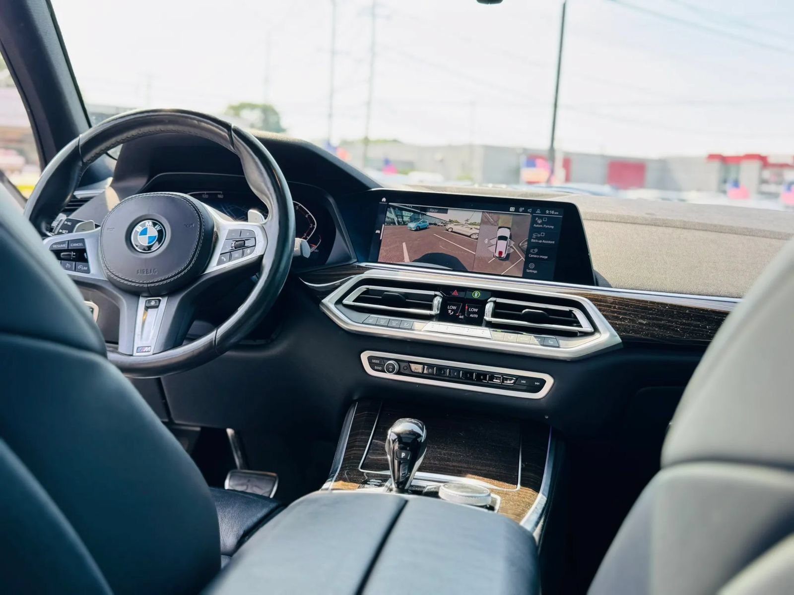 Used 2019 BMW X5 xDrive40i w/ M Sport Package AWD/4WD image 17