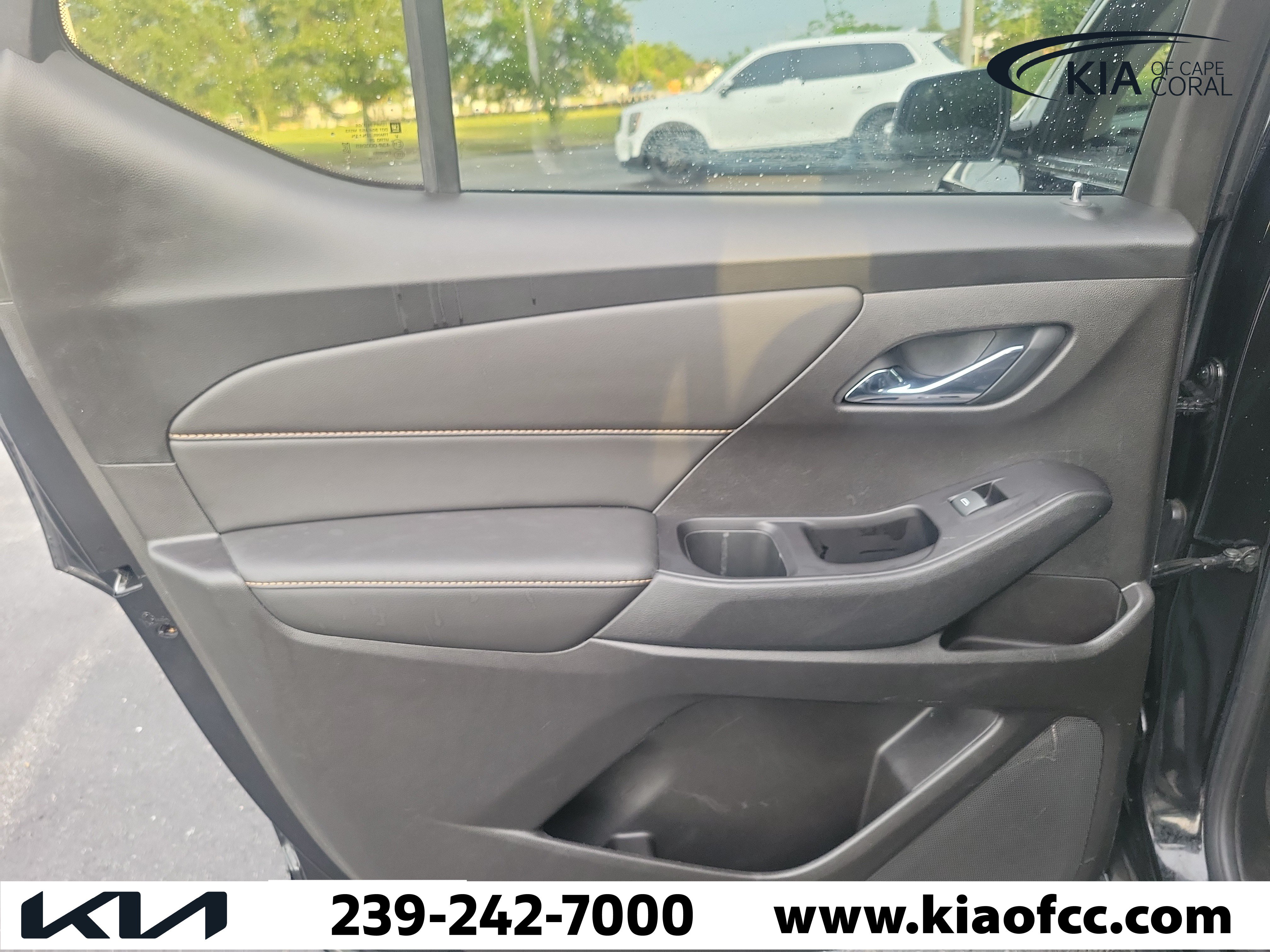 Used 2019 Chevrolet Traverse LT FWD image 12
