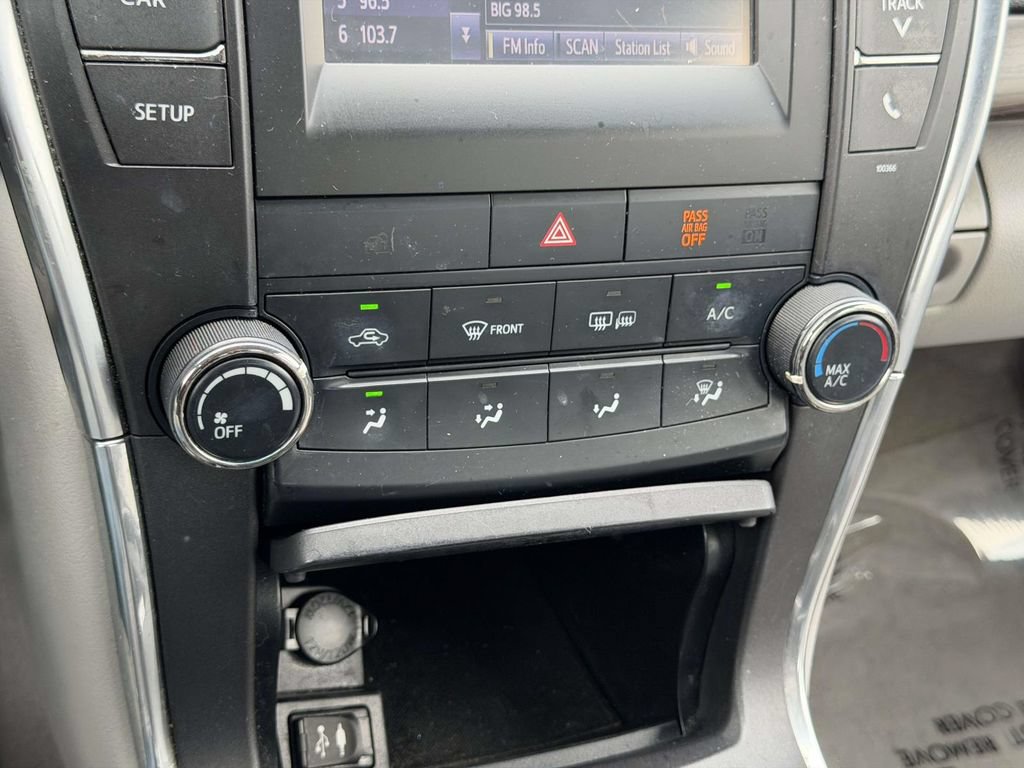 Used 2015 Toyota Camry LE FWD image 24
