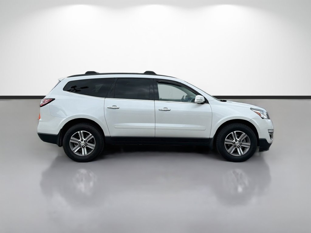Used 2017 Chevrolet Traverse LT AWD/4WD image 2
