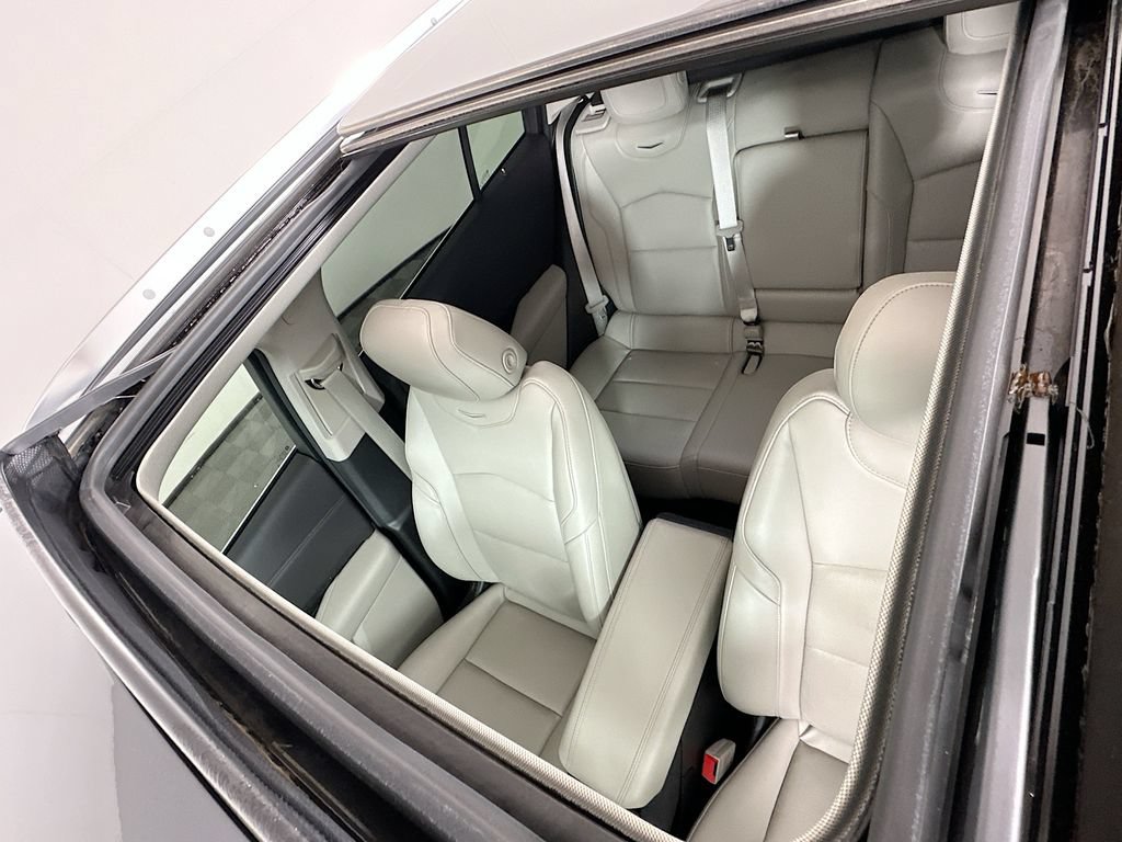 Used 2021 Cadillac XT4 Premium Luxury FWD image 21