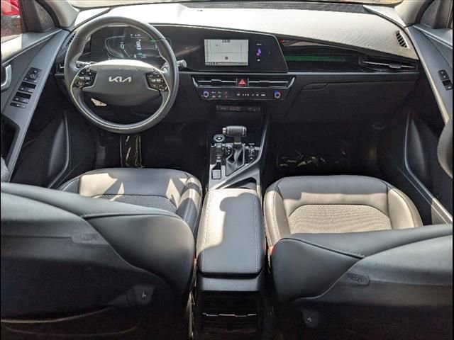 Used 2024 Kia Niro EX image 16