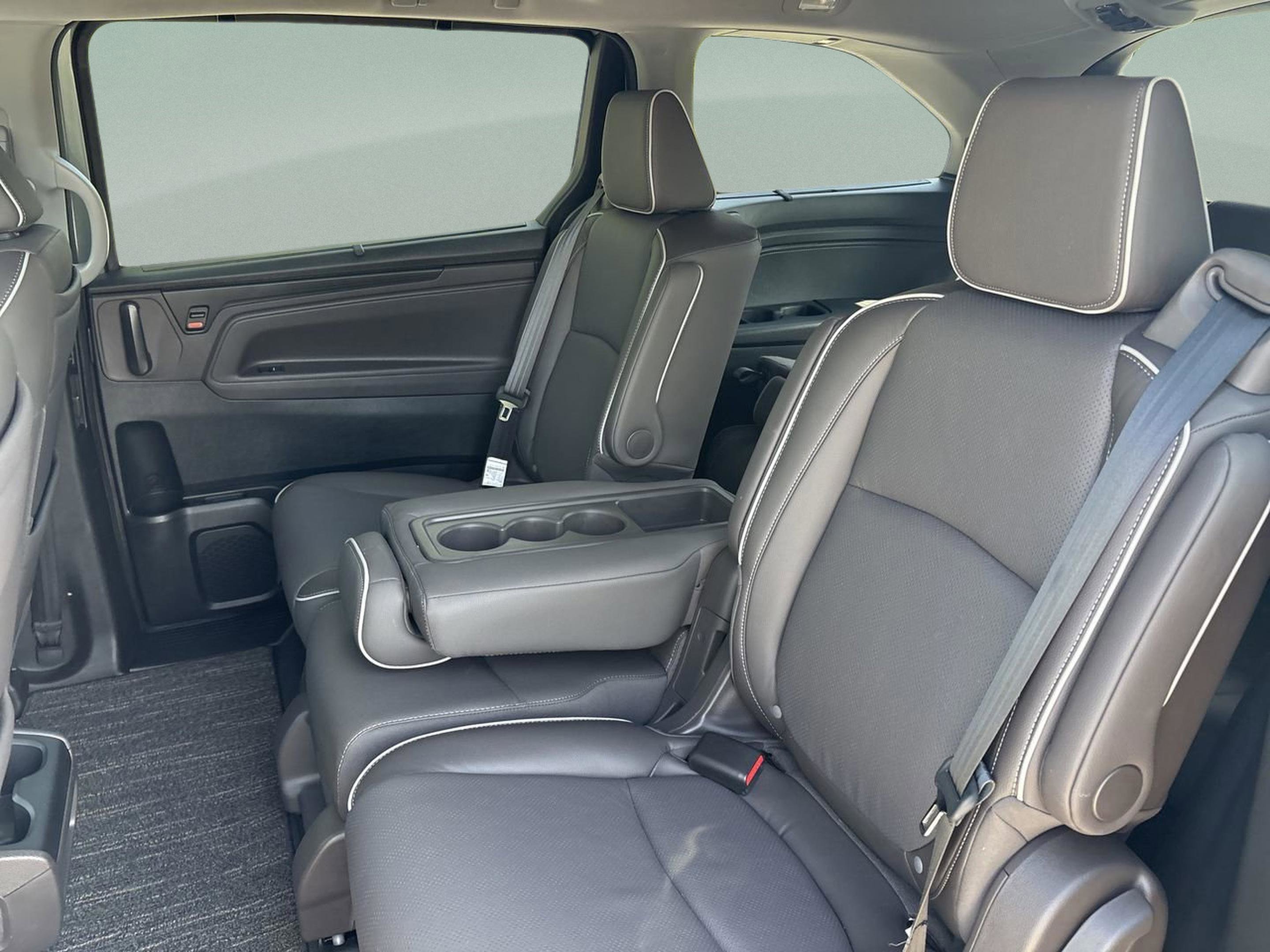 Used 2022 Honda Odyssey Elite image 18