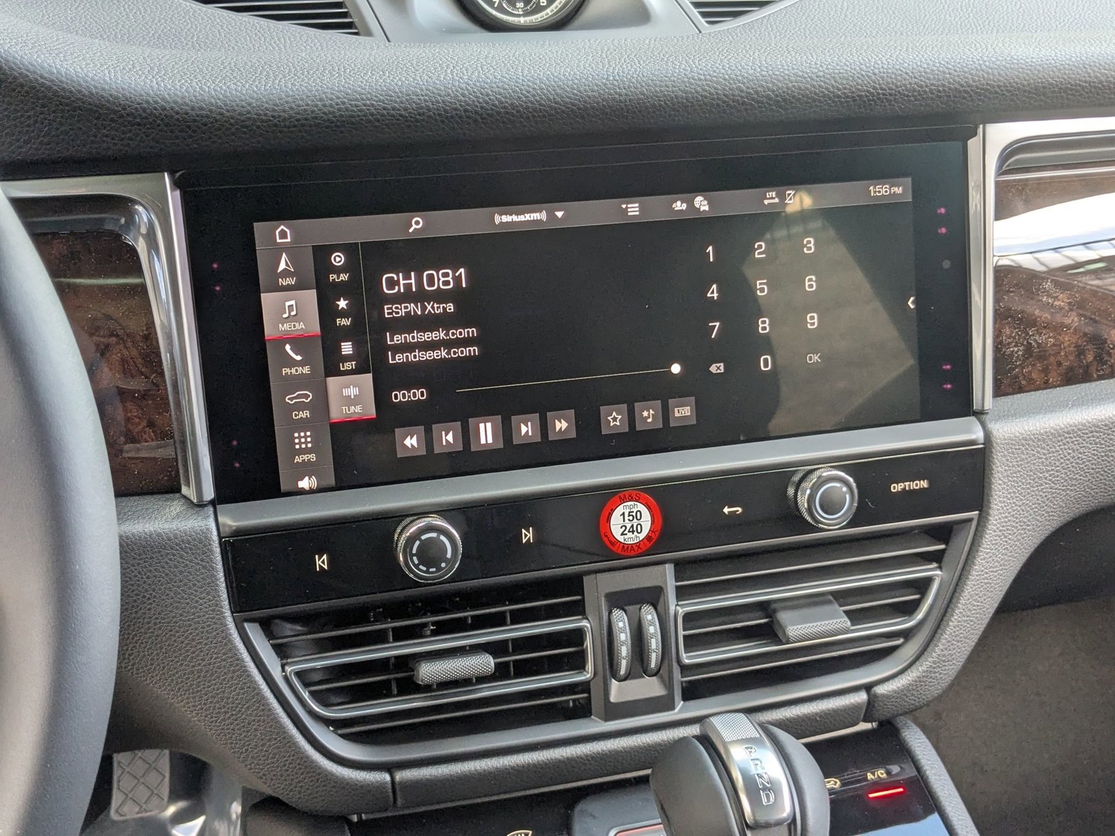 Used 2026 Porsche Macan image 18