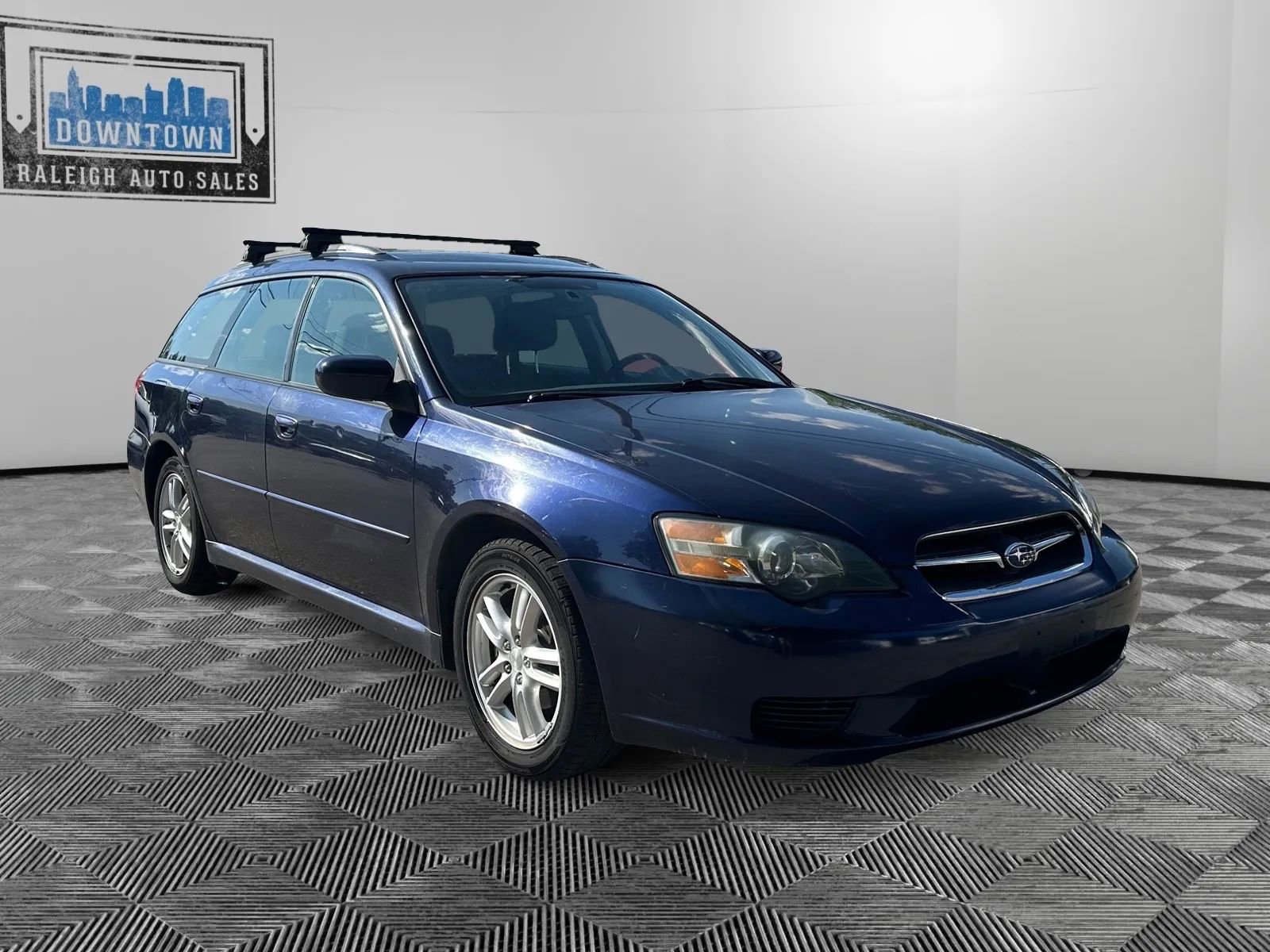 Used 2005 Subaru Legacy 2.5i AWD/4WD image 4