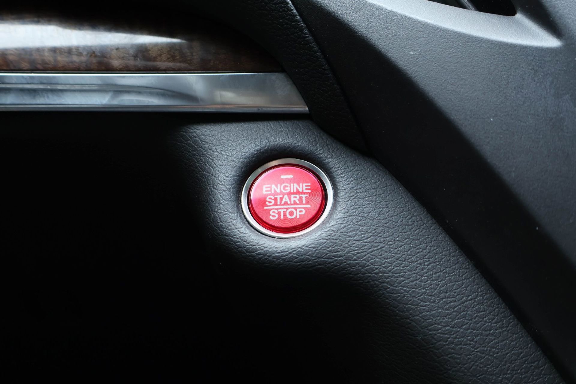 Used 2020 Acura MDX FWD image 26