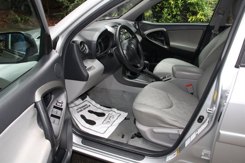 Used 2011 Toyota RAV4 4WD w/ Base L4 Extra Value Pkg image 5