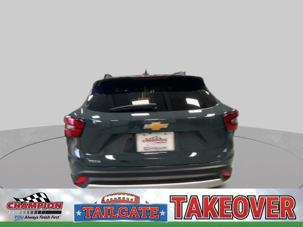 Certified 2025 Chevrolet Trax LT FWD image 9