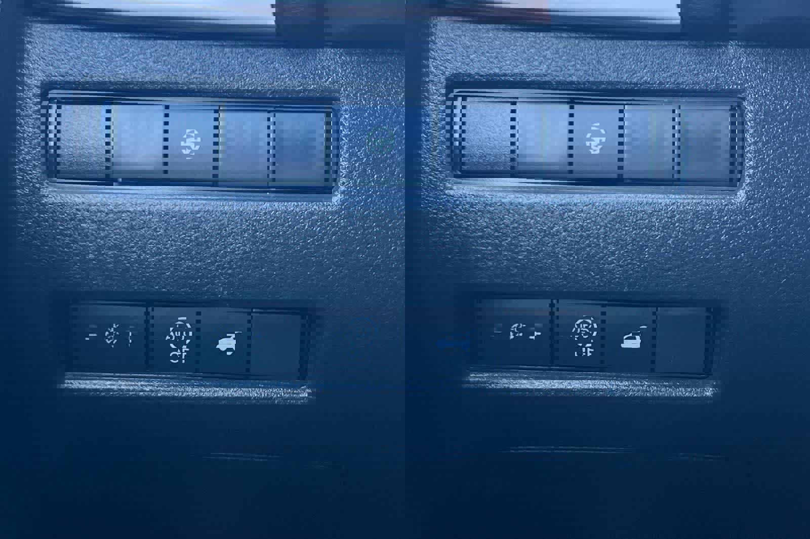 Used 2024 Nissan Rogue SV image 33