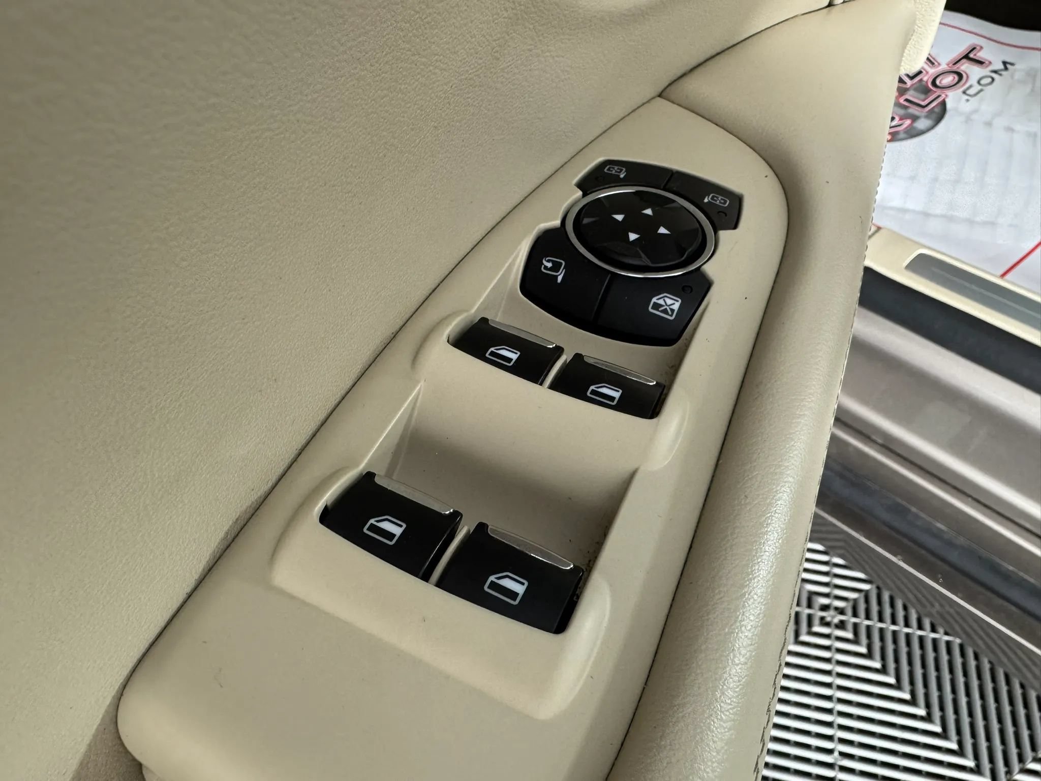 Used 2020 Lincoln MKZ Reserve FWD image 44