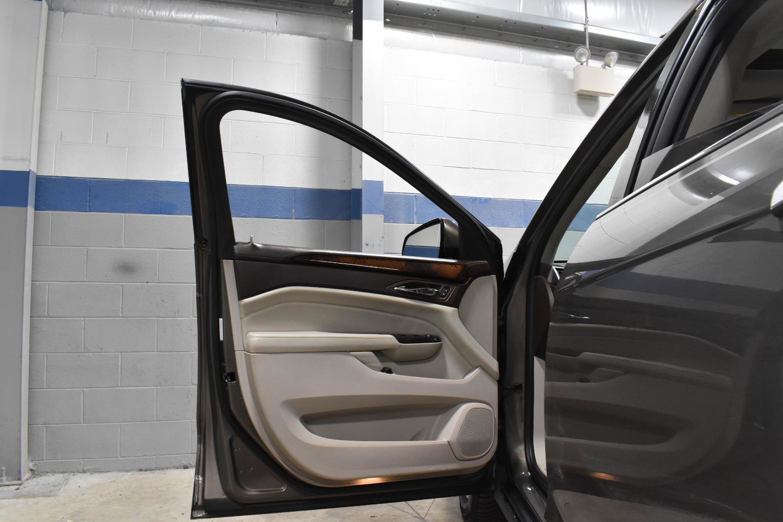 Used 2016 Cadillac SRX Luxury image 10