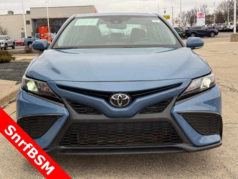Used 2023 Toyota Camry SE w/ Convenience Package FWD image 9